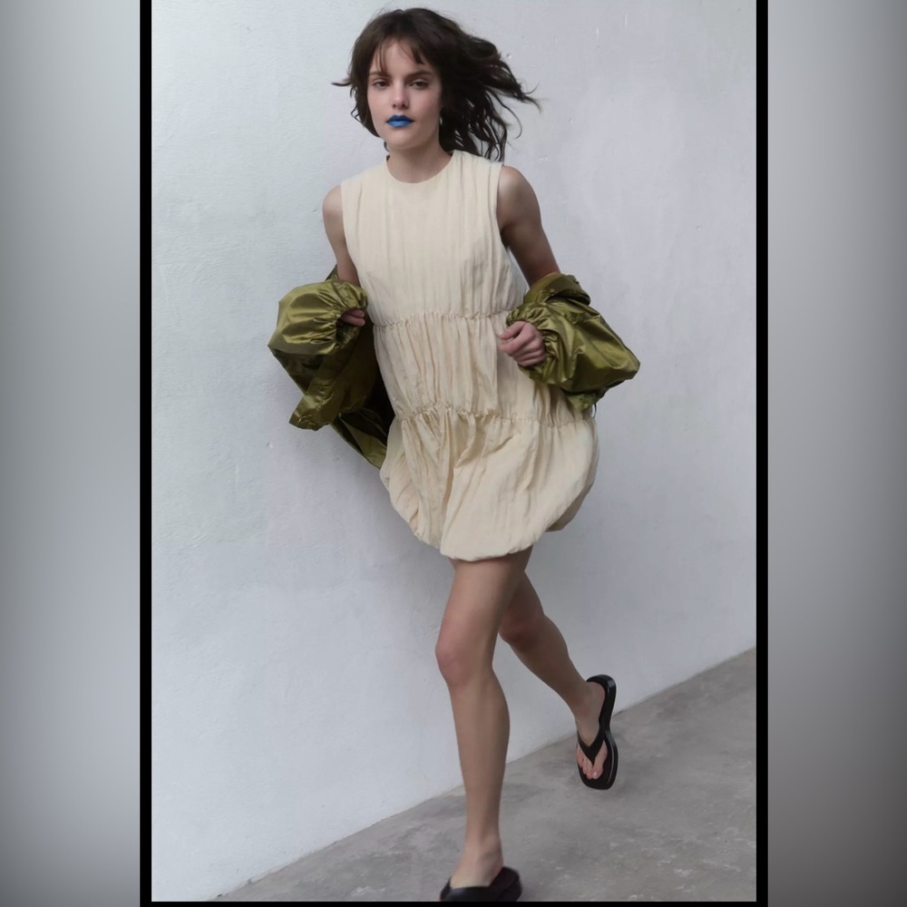Zara Cream Sleeveless Gathered ballon dress